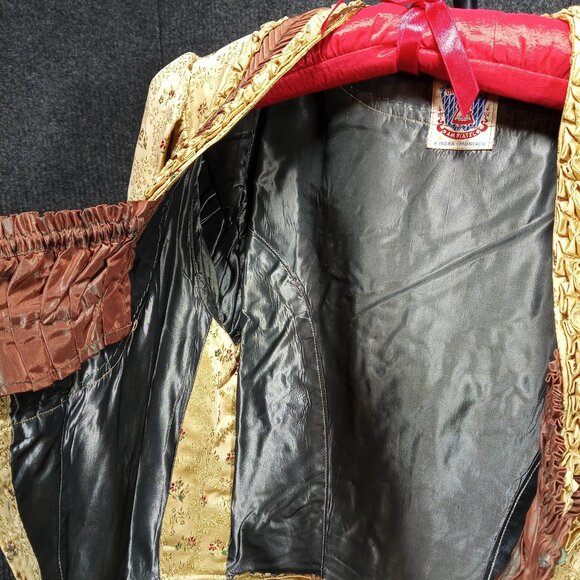 1950s Gold Floral Damask Dirndl Dress from Munich - Picture 4 of 13